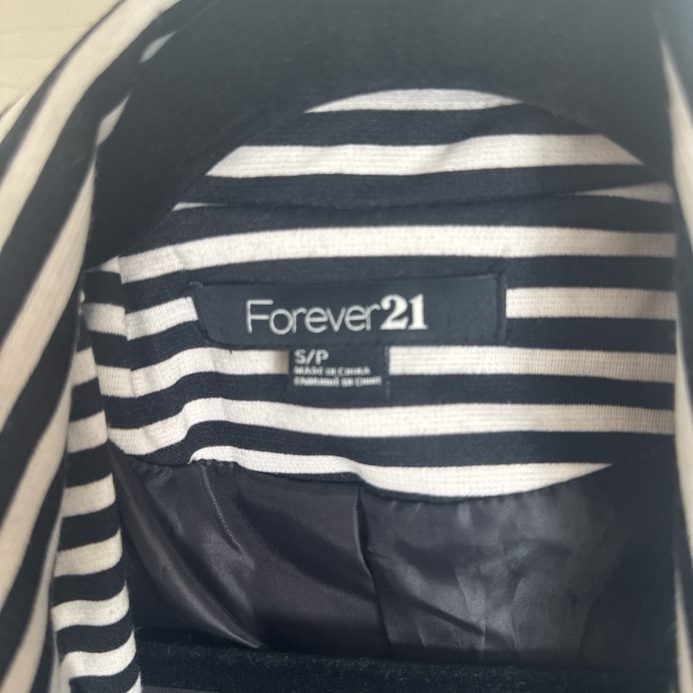 Forever 21 Black and White Striped Women's Blazer Jacket - Picture 2 of 3